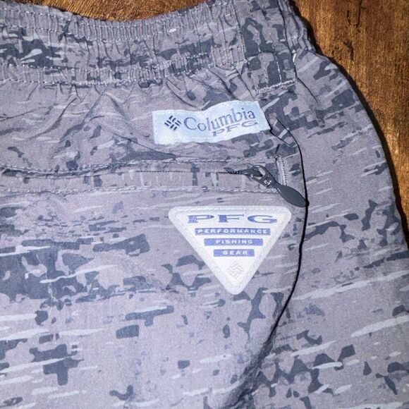 Columbia PFG Omni Shade Swim trunks short Woodland Camo Sz L 8" - Picture 3 of 5
